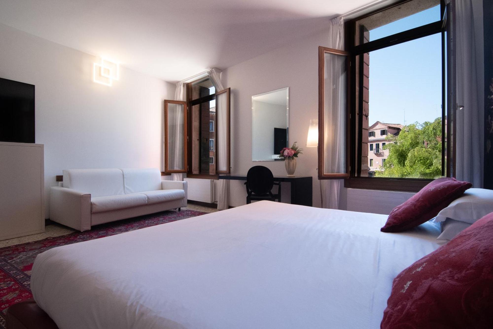 Palazzo Paruta & Wellness Suites Venice Room photo